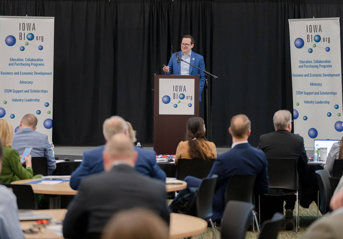 Joel Harris, showcase competition winner, pitches Genvax at IBSC 2023